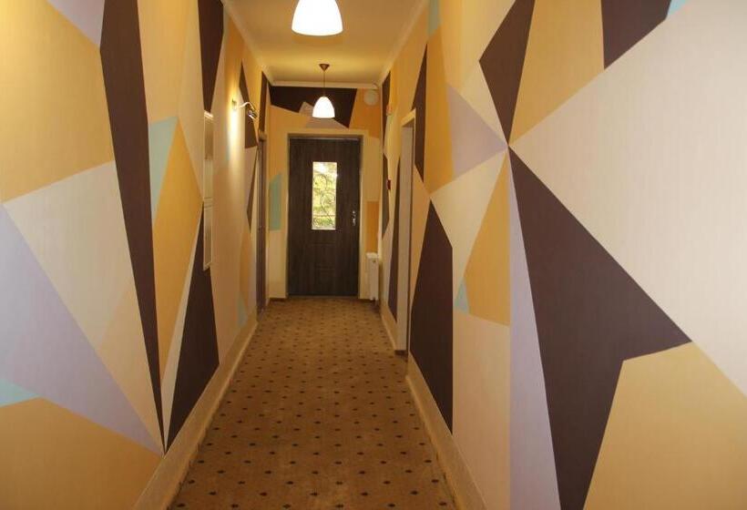 Mіnі Gotel Pozitiv