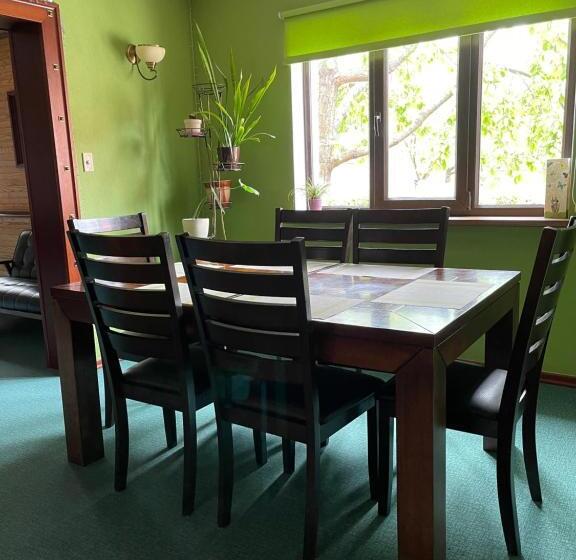 פנסיון приватний будинок для сімейного відпочинку з басейном і сауною