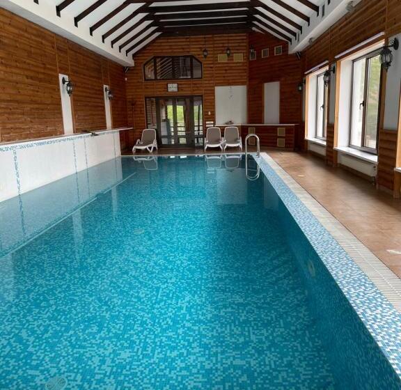 Pension приватний будинок для сімейного відпочинку з басейном і сауною