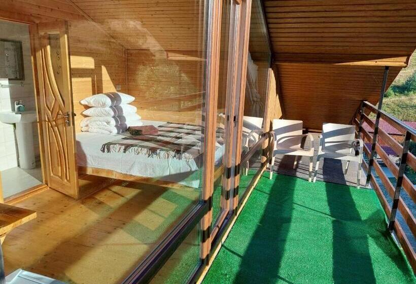 Пансион під горбком