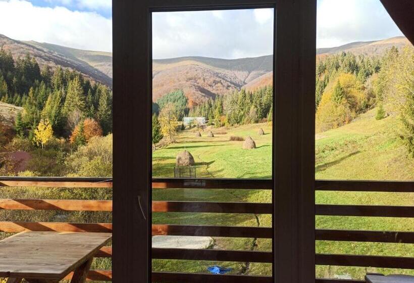 Пансион під горбком