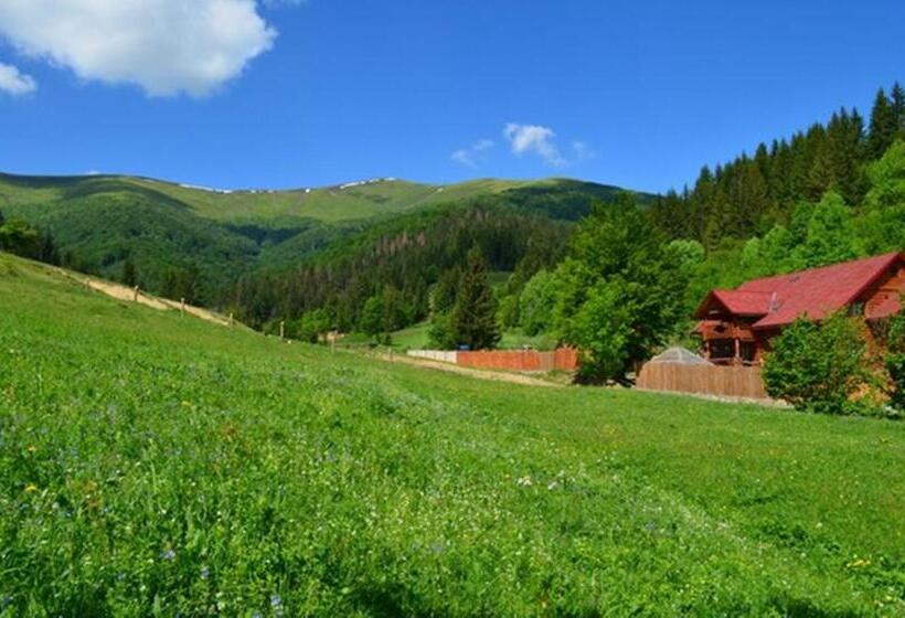 Пансион під горбком