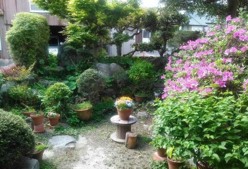 Pension (Hôtel basse catégorie) 昭和の宿 汐凪 Shionagi