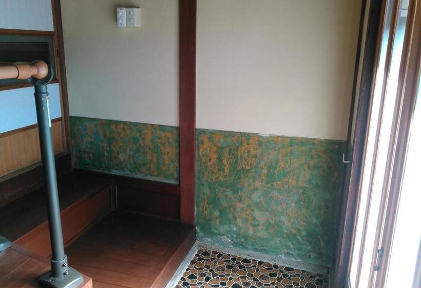 Pension (Hôtel basse catégorie) 昭和の宿 汐凪 Shionagi