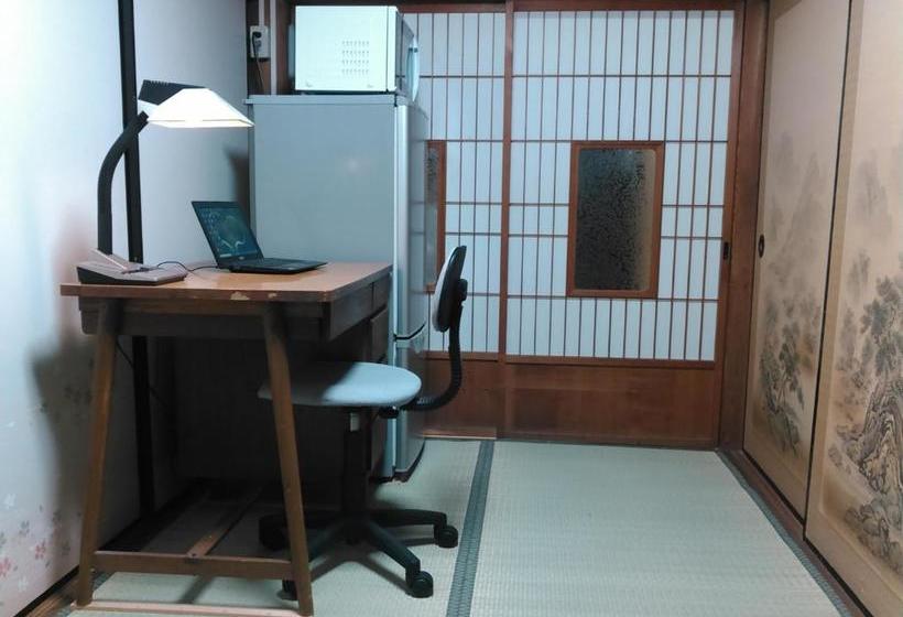 Pension (Hôtel basse catégorie) 昭和の宿 汐凪 Shionagi