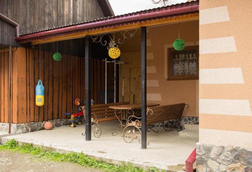 Pensió карпатське сяйво