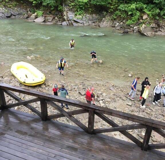 بنسيون 4 Mountains