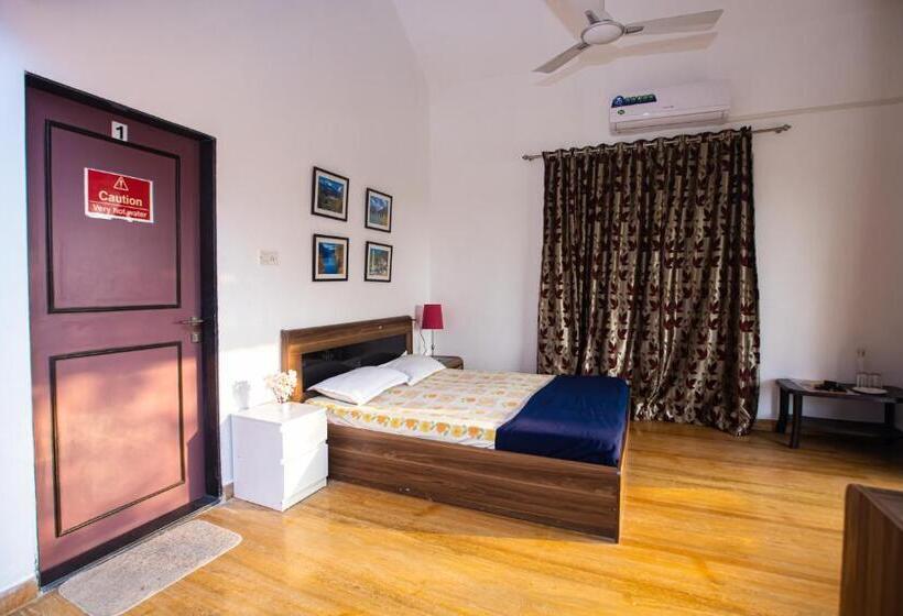 بنسيون Bendre S Holiday Home Karla