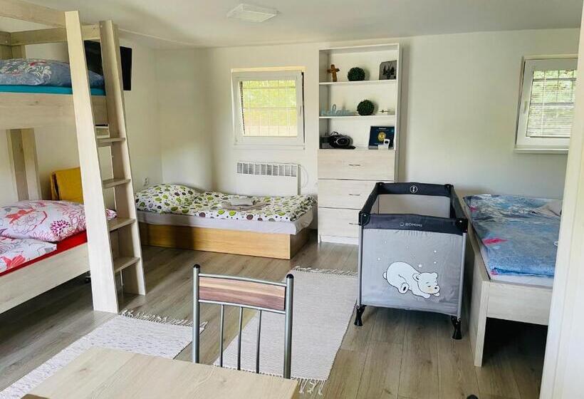 ペンション Chatka Na Hranici čirč