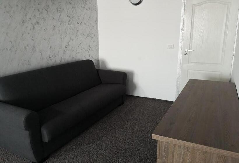 ペンション Dnt House & Spa