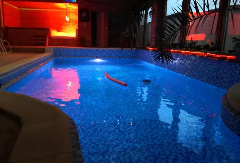 ペンション Dnt House & Spa