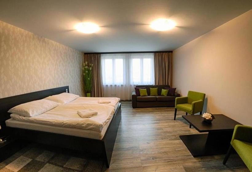 膳宿费 Kmk Penzión