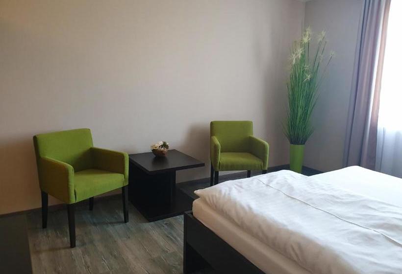 膳宿费 Kmk Penzión