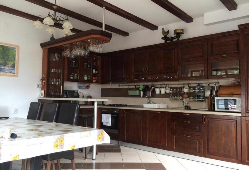 ペンション La Mos Pavel