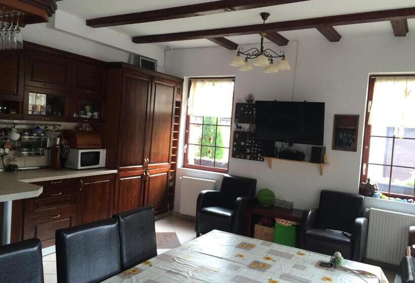 ペンション La Mos Pavel