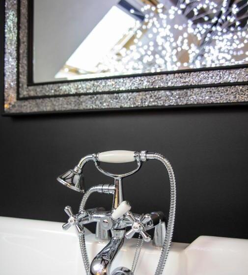 פנסיון Le Baptistère   Adults Only