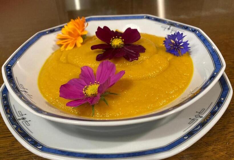 بنسيون Le Colombier De Hanches   Teritoria