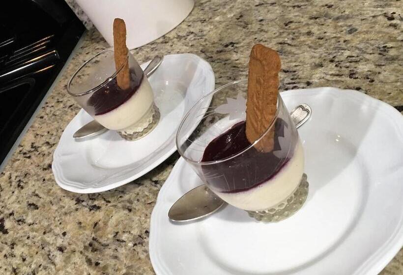 بنسيون Le Colombier De Hanches   Teritoria