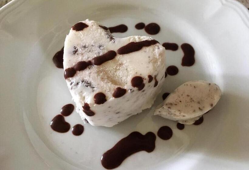 بنسيون Le Colombier De Hanches   Teritoria