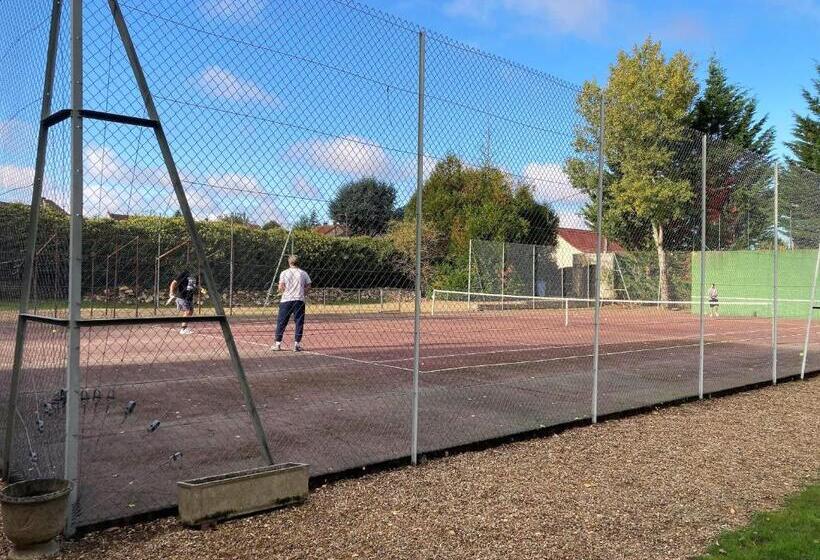 بنسيون Le Colombier De Hanches   Teritoria