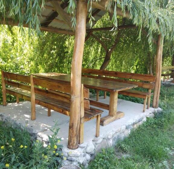 Пансион Menua