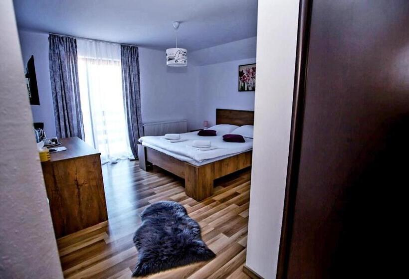 펜션 Mera Hills House