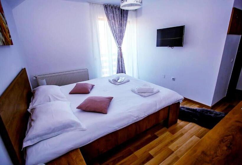 펜션 Mera Hills House