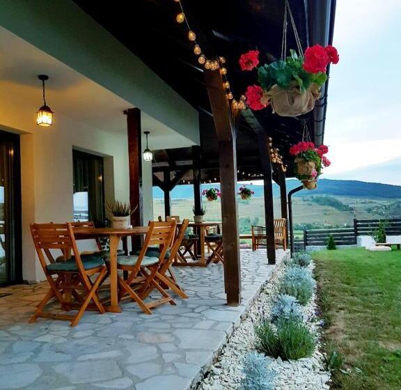 펜션 Mera Hills House