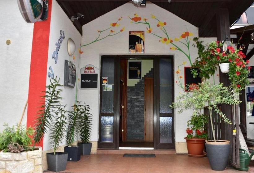 פנסיון Penzion Bar Sandra