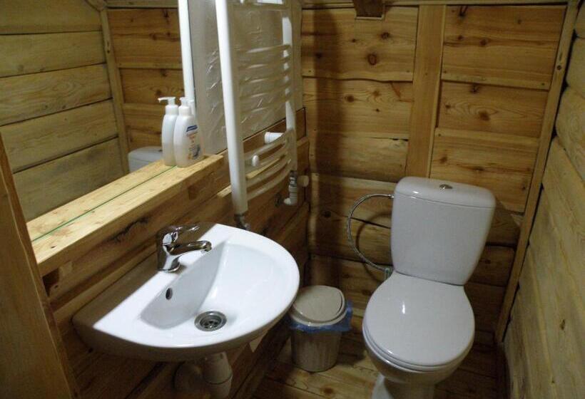 פנסיון Salamandra Village