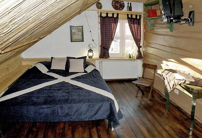 פנסיון Salamandra Village