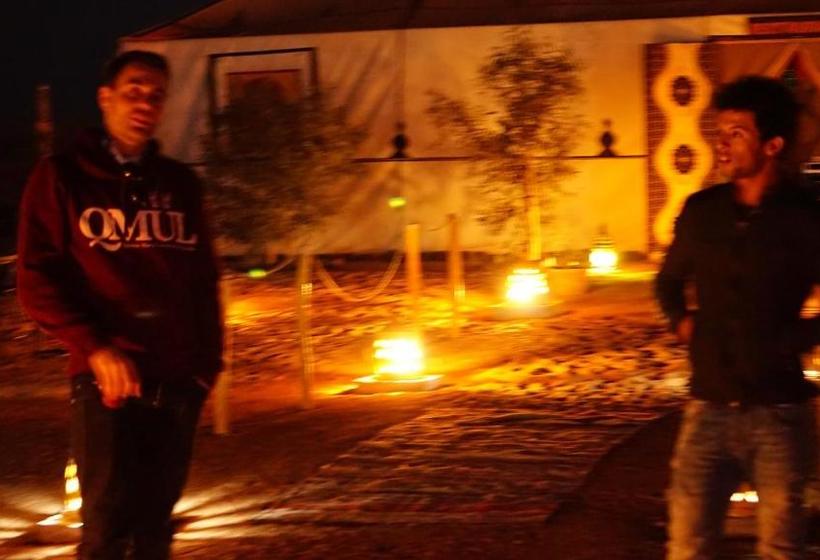 پانسیون Sleeping In A Tent In Merzouga Desert !