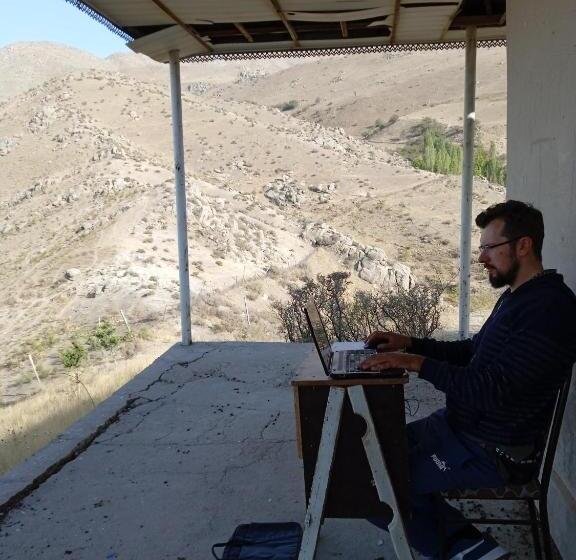 بنسيون Spring Family Guest House