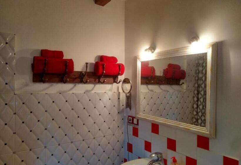 פנסיון Villa Del Grossa будинок з каміном та чаном на дровах