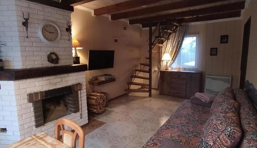 פנסיון Villa Del Grossa будинок з каміном та чаном на дровах