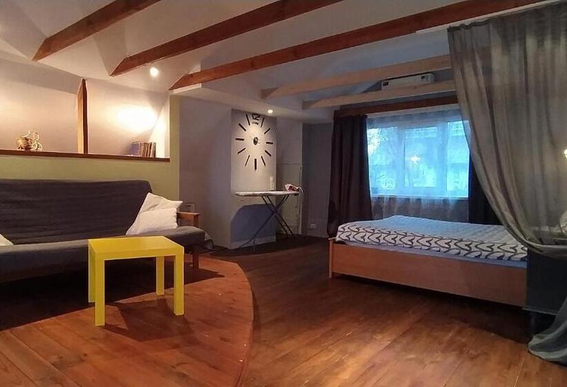 פנסיון Villa Del Grossa будинок з каміном та чаном на дровах