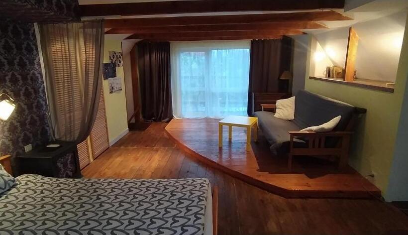 פנסיון Villa Del Grossa будинок з каміном та чаном на дровах