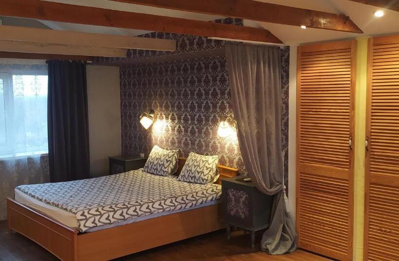 פנסיון Villa Del Grossa будинок з каміном та чаном на дровах