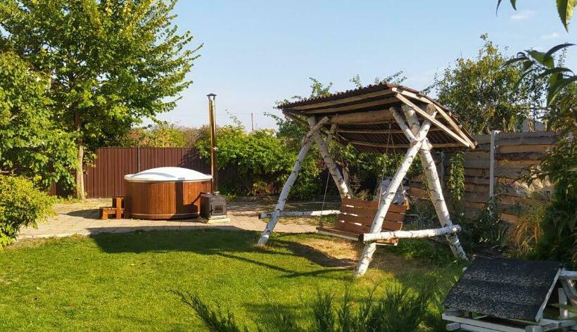 פנסיון Villa Del Grossa будинок з каміном та чаном на дровах