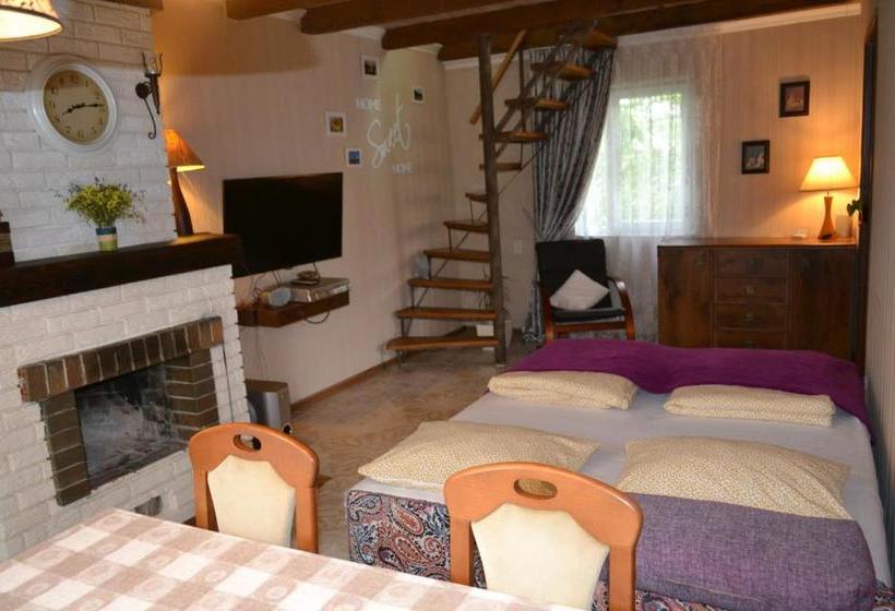 פנסיון Villa Del Grossa будинок з каміном та чаном на дровах