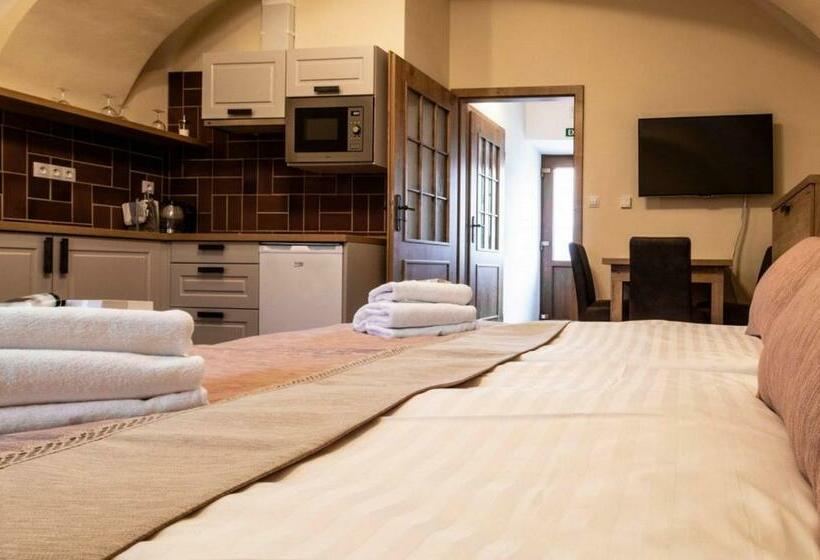 Residence Tvrz Skočice