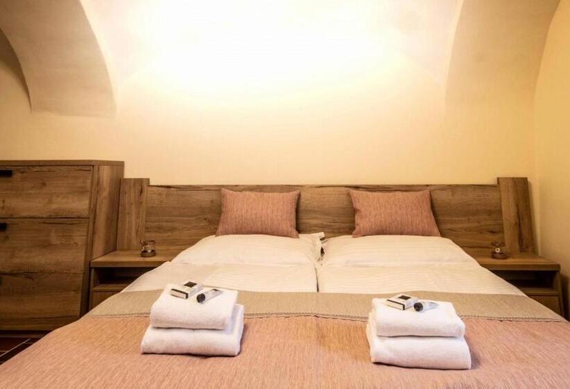 Residence Tvrz Skočice