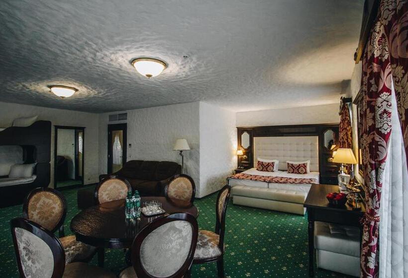 리조트 Iváncsó Birtok   термальні води косино