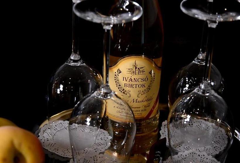 리조트 Iváncsó Birtok   термальні води косино