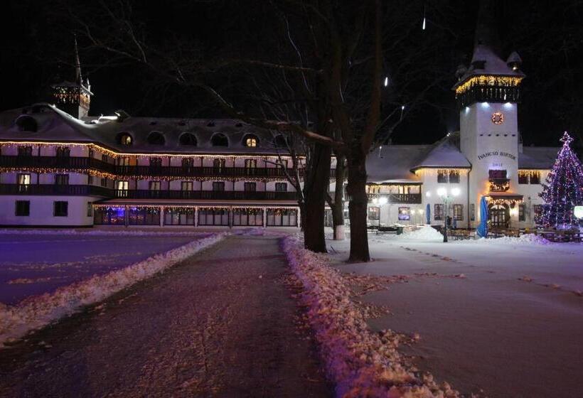 리조트 Iváncsó Birtok   термальні води косино