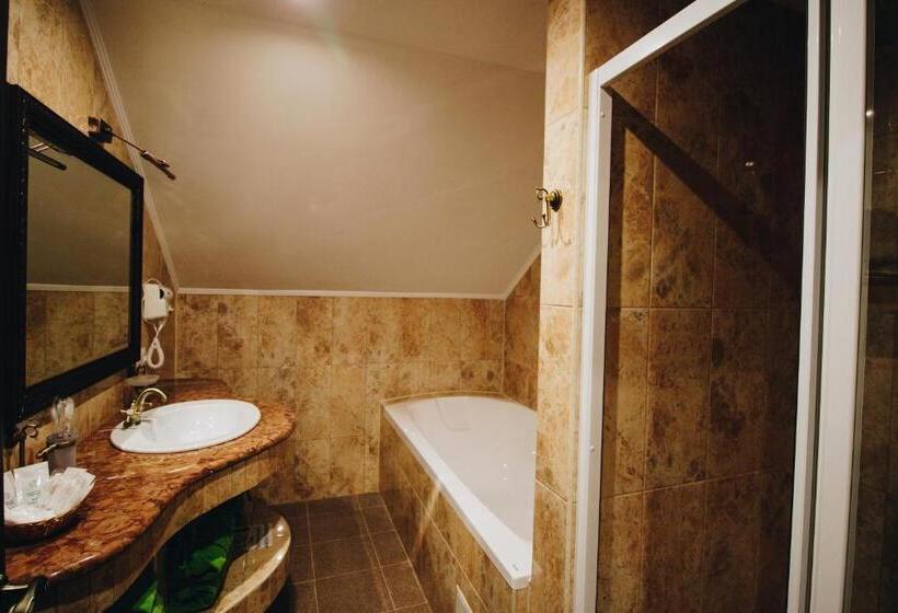 리조트 Iváncsó Birtok   термальні води косино