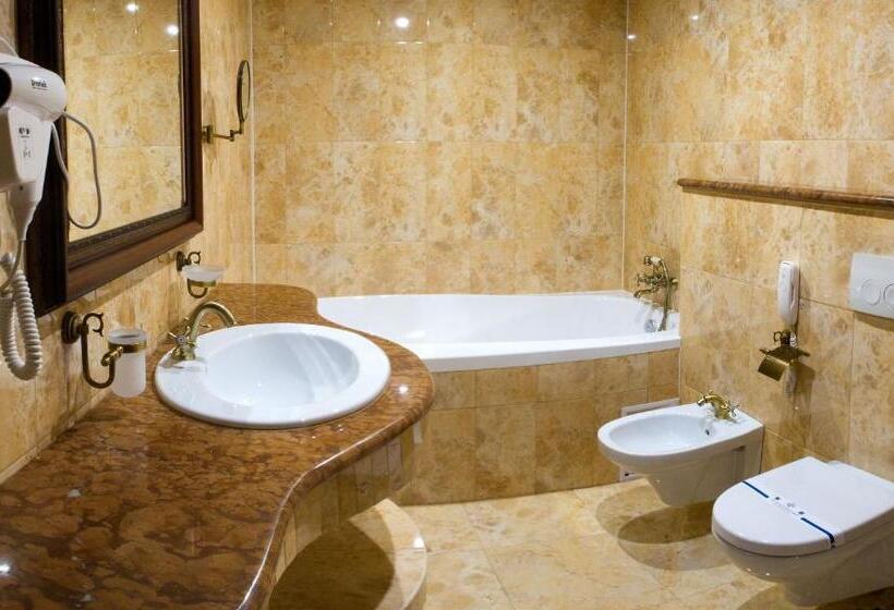 리조트 Iváncsó Birtok   термальні води косино