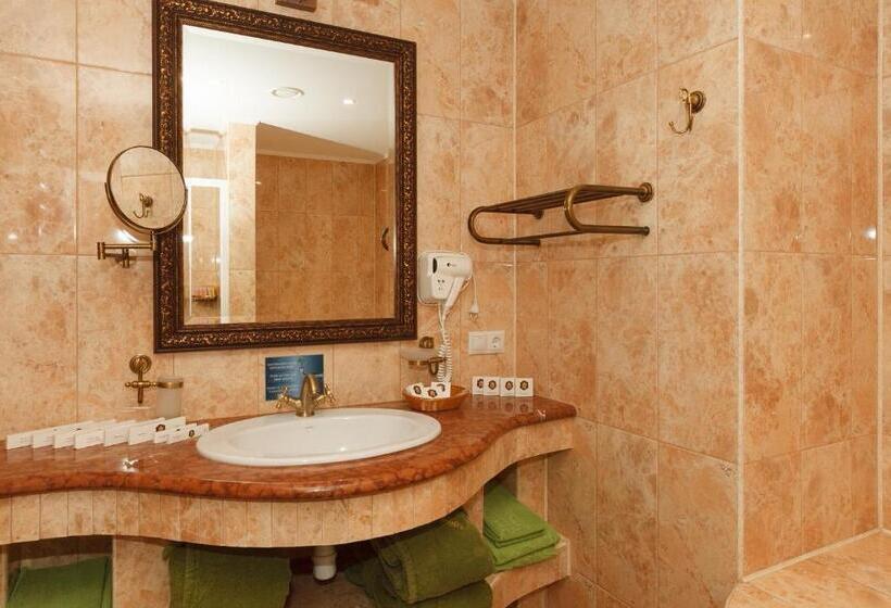 리조트 Iváncsó Birtok   термальні води косино