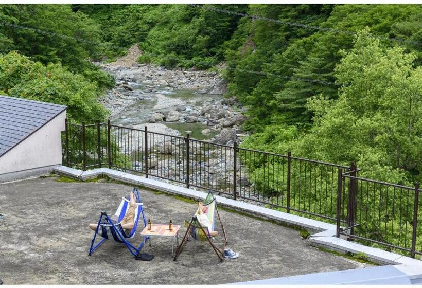 Ryokan 秋山郷雄川閣