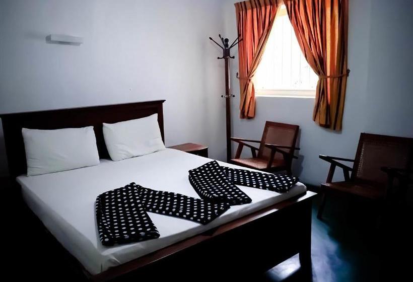 Surrey Bird Sanctuary & Holiday Resort